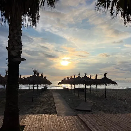 Amelia * Golem (Tirana)