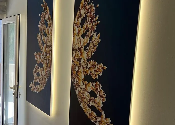 Amelia * Golem (Tirana)